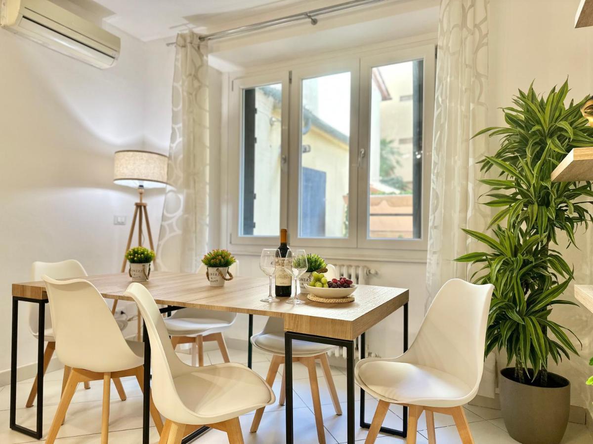 A 2 Passi Dal Duomo Con Parcheggio E 3 Apartment Florenz
